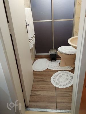 Image 8 - 894998