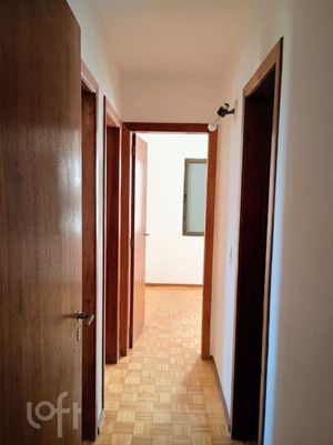 Image 22 - 895000