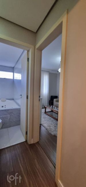 Image 33 - 895003