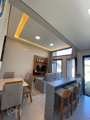 Image 21 - 895005