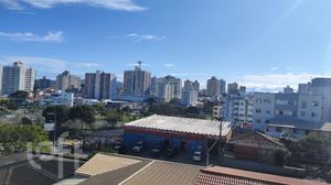 Image 7 - 895009