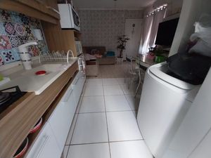 Image 3 - 895010