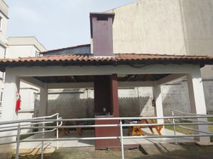 Image 11 - 895010