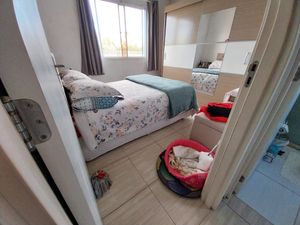 Image 1 - 895010