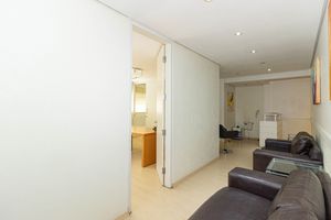 Image 3 - 895012