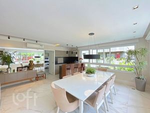 Image 8 - 895013