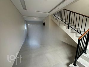 Image 6 - 895015