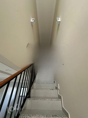 Image 13 - 895015