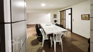 Image 32 - 895016