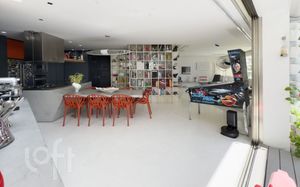 Image 5 - 895065