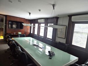 Image 1 - 895072