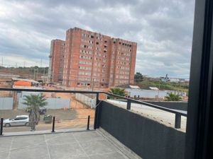 Image 4 - 895074
