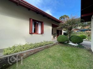 Image 9 - 895080