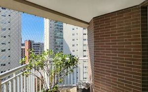 Image 10 - 895089