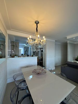 Image 18 - 895095