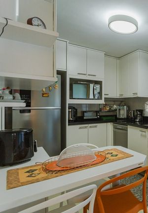 Image 9 - 895096