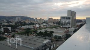Image 25 - 895101