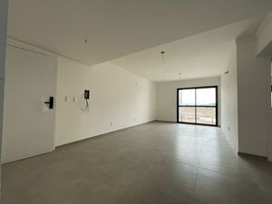 Image 3 - 895103