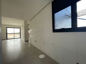 Image 11 - 895103