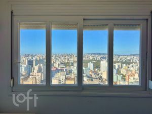 Image 17 - 895108