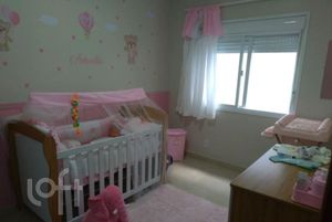 Image 4 - 895117