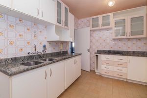 Image 15 - 895121