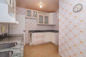Image 16 - 895121