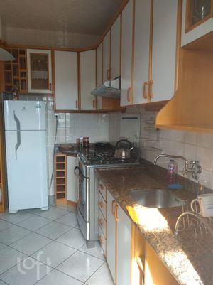 Image 9 - 895125