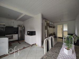 Image 8 - 895129