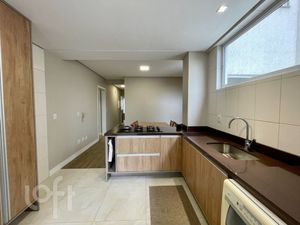 Image 12 - 895133