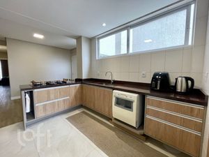 Image 13 - 895133