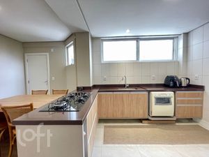 Image 11 - 895133