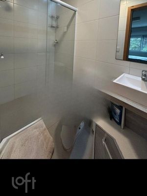 Image 13 - 895137