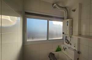Image 10 - 895138