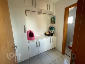 Image 17 - 895141