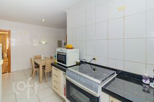 Image 33 - 895141