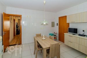 Image 29 - 895141