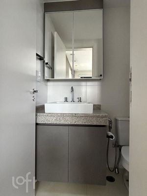 Image 17 - 895144