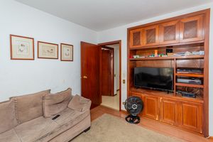 Image 14 - 895148
