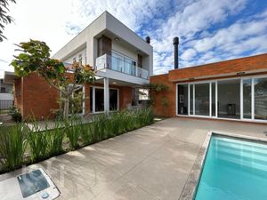 Image 4 - 895149