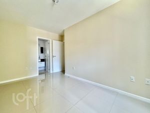 Image 8 - 895150