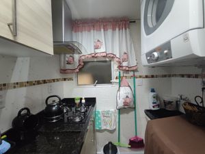Image 4 - 895154