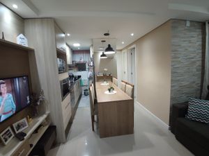 Image 1 - 895154