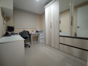 Image 10 - 895154