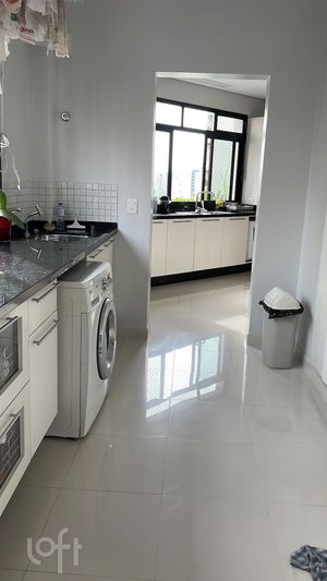 Image 9 - 895161