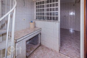 Image 19 - 895164