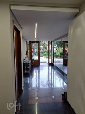 Image 32 - 895166