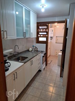 Image 7 - 895166