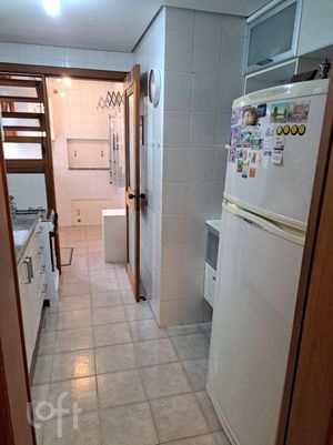 Image 8 - 895166