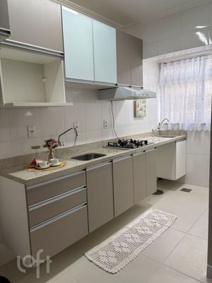 Image 7 - 895178